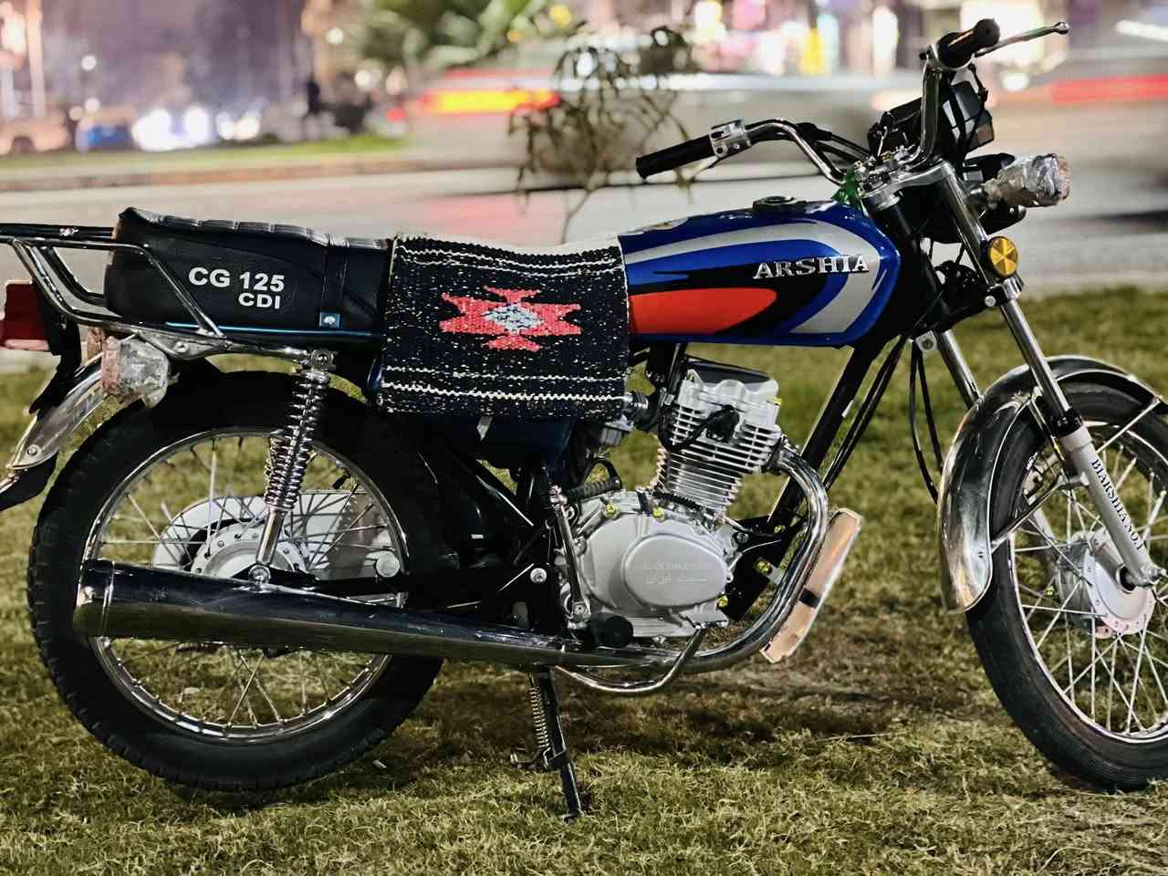 السلام عليكم 

🛑دراجه للبيع 

ارشه 
مديل٢٥ ( اوراق سكنر) 
نضيفه من كلشي طك جيس 
سعر ٦٧٥قفل قفل قفل 🔒 بدون معامله
📍مكاني كربلاء قرب محطة القادسية 
 للاتصال 

***********
