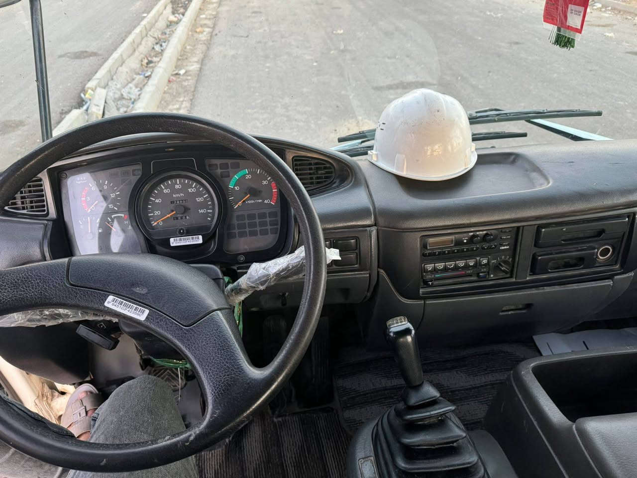 السلام عليكم كرين نيسان مكفول من كل شيء جهاز كرين حاوية مكينة جديدة ستندر بالسنوية كرين بأسمي سنوية جديدة مداور مكاني ميسان العمارة السعر ١٦٥///***********
