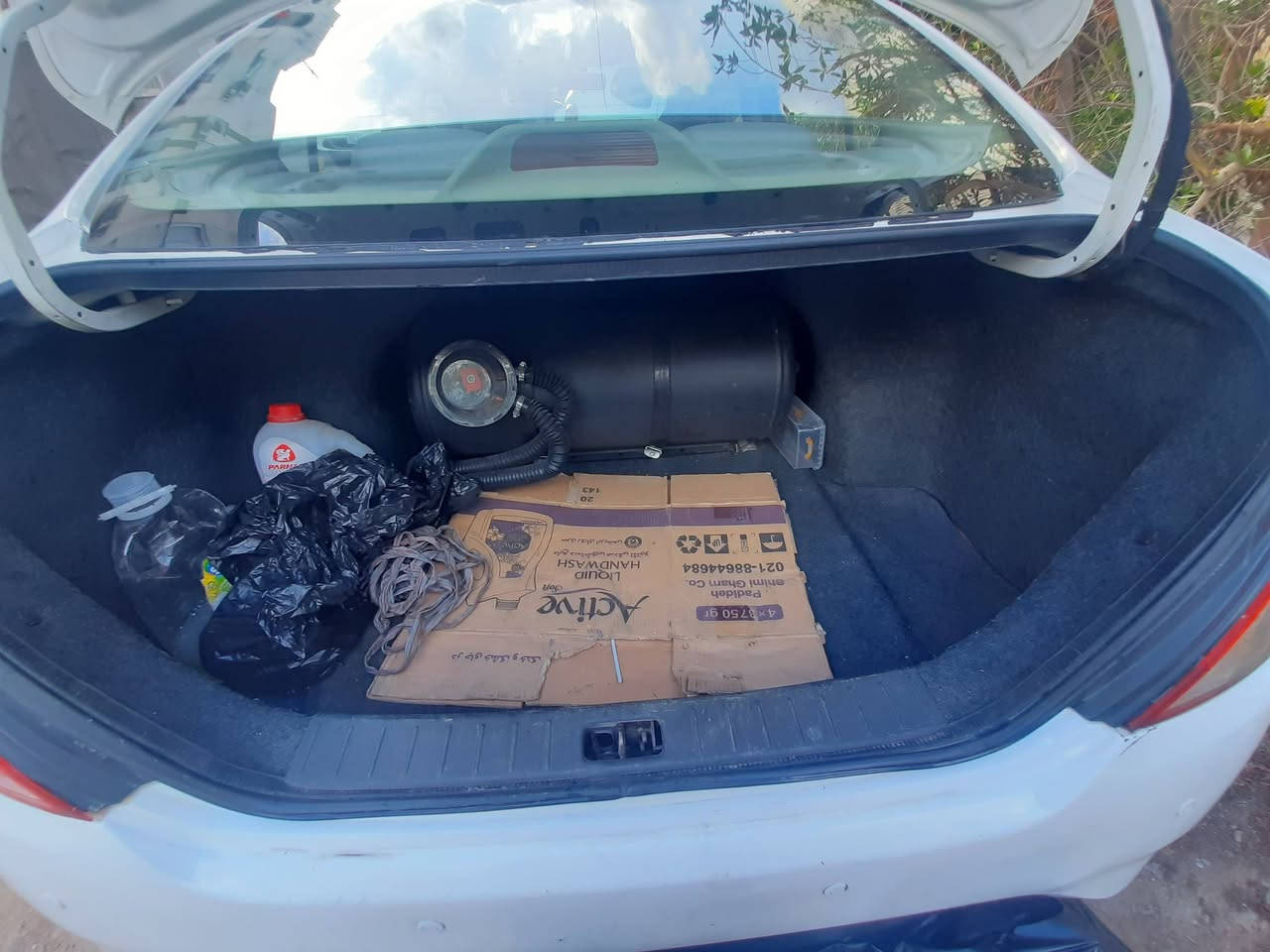 السلام عليكم 
للبيع نيسان سني هندي موديل 2019بسمي ماشيه 147كيرمحرك تبريد كفاله بيه منضومة غاز انسه دوانز  رقم بغداد انكليزي سنويه 29 عارضه98$ وبيه
مجال  بسيط  مكاني بغداد 
*********** واتساب
