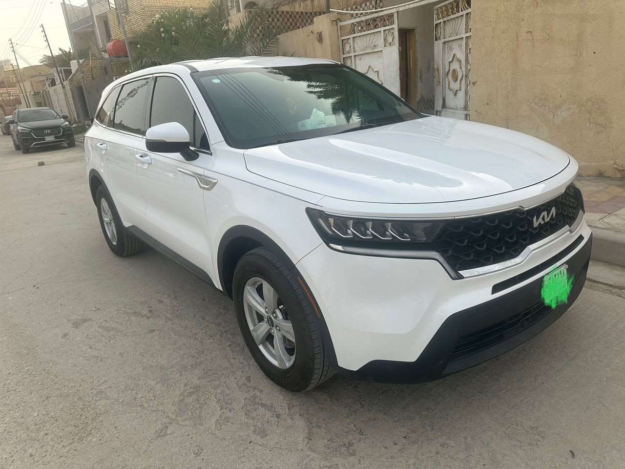 السلام وعليكم
🛑سورنتو 2023 وارد امريكي🛑
المكينه: 2500,  4 سلندر بدون توربو
المواصفات:💛
7 راكب
 2قطع تبريد 
تحديد مسار
قيادة ذاتية
كروز سرعة 
تثبيت سرعة المنحدرات
داخل اسود
رادار امامي 
لد امامي
لايت زنون 
تحكم ستيرين
شاشة كبيرة مع نظام Carplay
 كامره خلفيه دواره 
حساس امامي وخلفي 
اربع انظمة قيادة
اشاير بالمراية 
السيارة حرة بأسمي
🛑ماشيه: 20 الف  ميل 🛑
📍عنوان السياره📍 ذي قار /الناصرية
رقمي /📞 ***********
             السعر / (260$ وبيها مجال )))
سياره كامله ومابيها اي نقص'تقرير غرق
