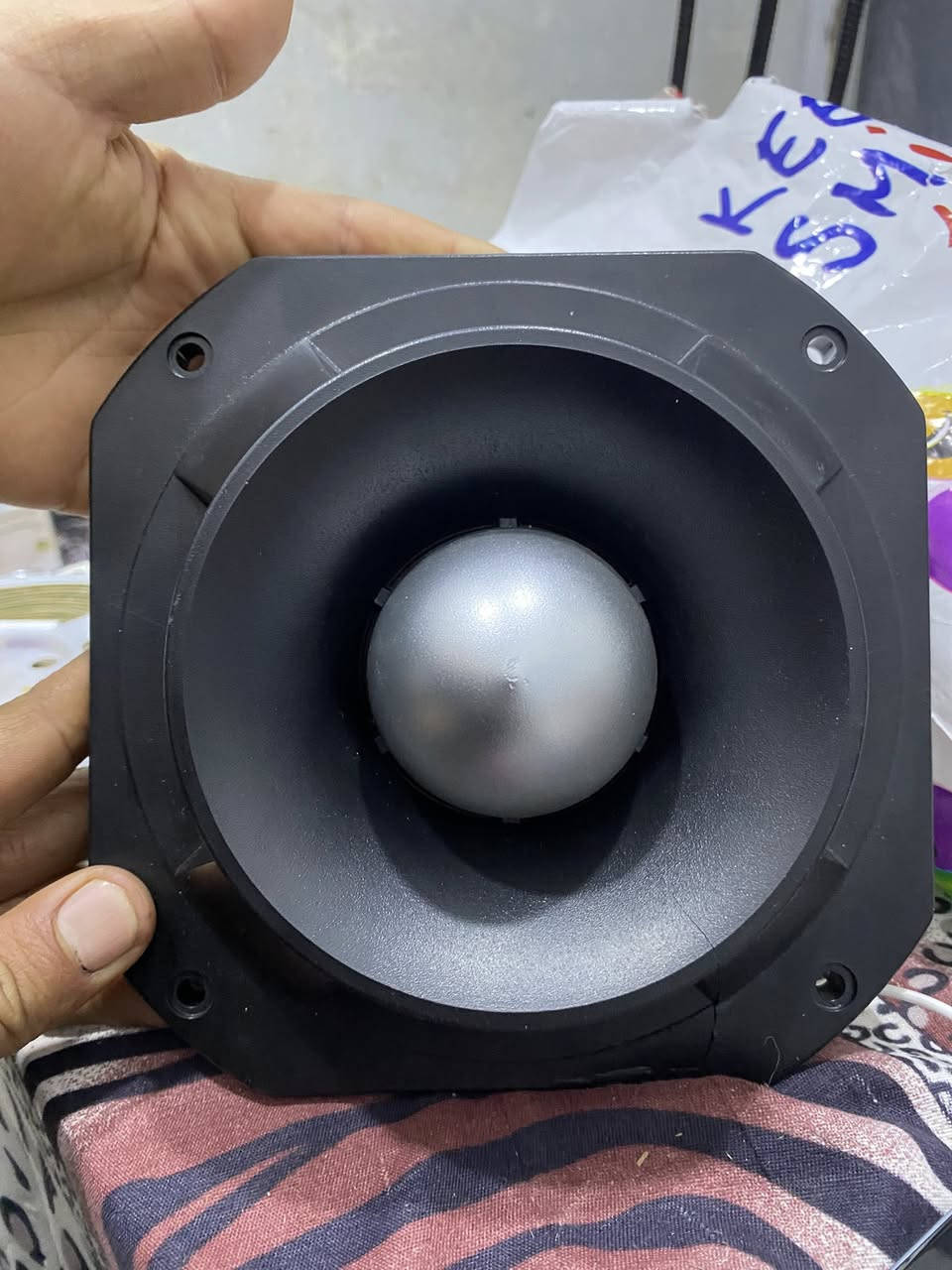 هاذ السماعه للبيع ***********
