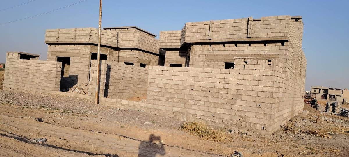 السلام عليكم
هياكل عدد ٢ سعر مناسب جدا مساحة القطعه ٢٠٠ متر والبناء ١٥٠ متر طابو زراعي مكفولات من اي شي الموقع قريب من الحي العسكري خلف مول الرمضان كياعين ناجي الجحيشي.. تفاصيل كامله بالفيديو ..
سعر الهيكل ٢١ ونص وبيهن مجال قليل
للاتصال ***********
