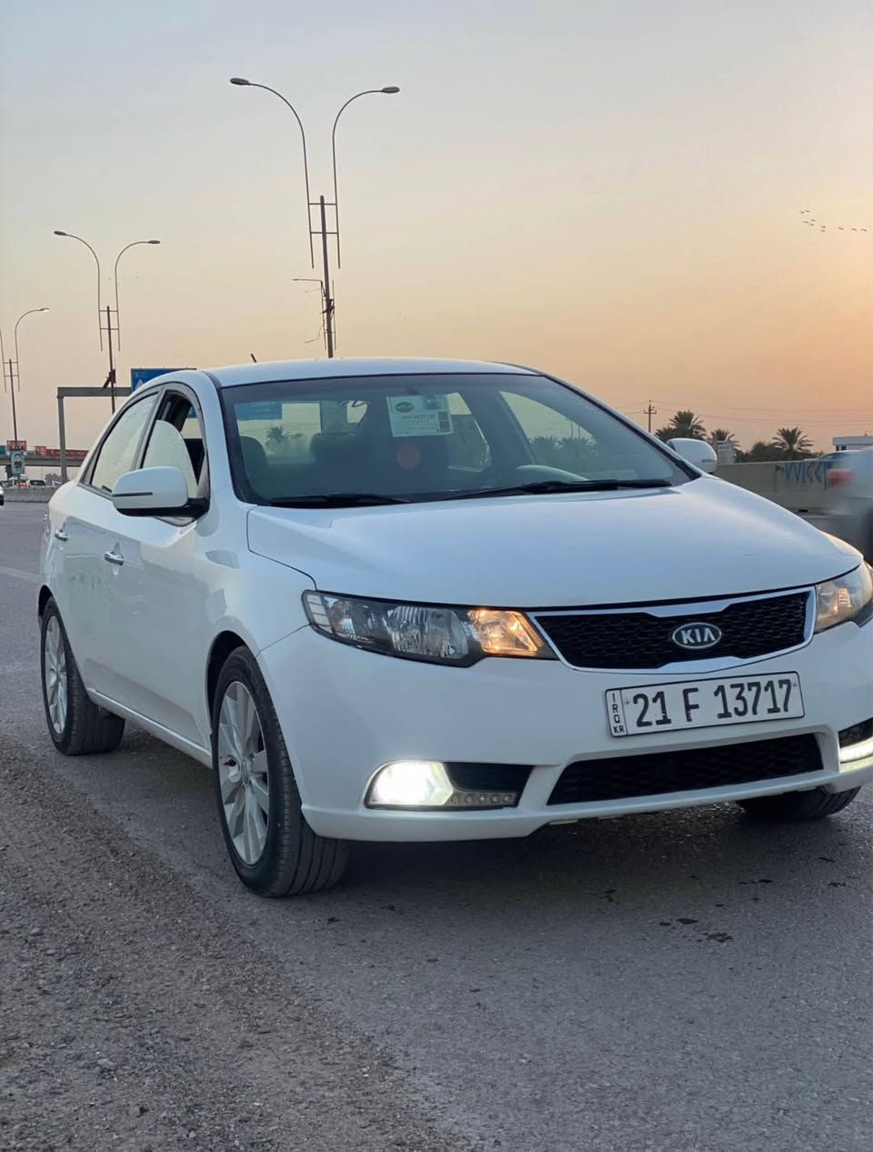 السلام عليكم سيراتو موديل 13 اريد مراوس بالنترا أمريكي حسب القناعه ***********
