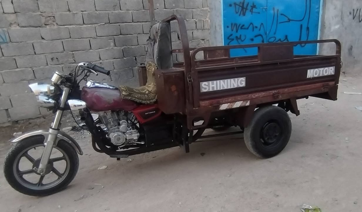 ستوته للبيع موديل 2013 مكينه2020المكان  كربلاء حي العامل رقم الهاتف ***********
