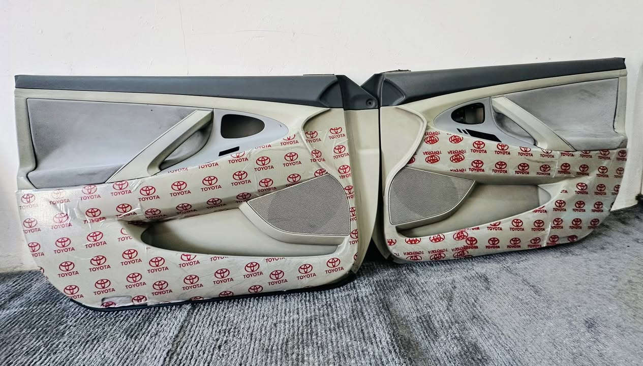 السلام عليكم تخم بطاين اربع ابواب كامل جيب وشد بدون نقص كامري يرهم من موديل ٢٠٠٧ الئ ٢٠١١  السعر ١٥٠ الف مكاني بغداد الكرخ *********** وتساب
