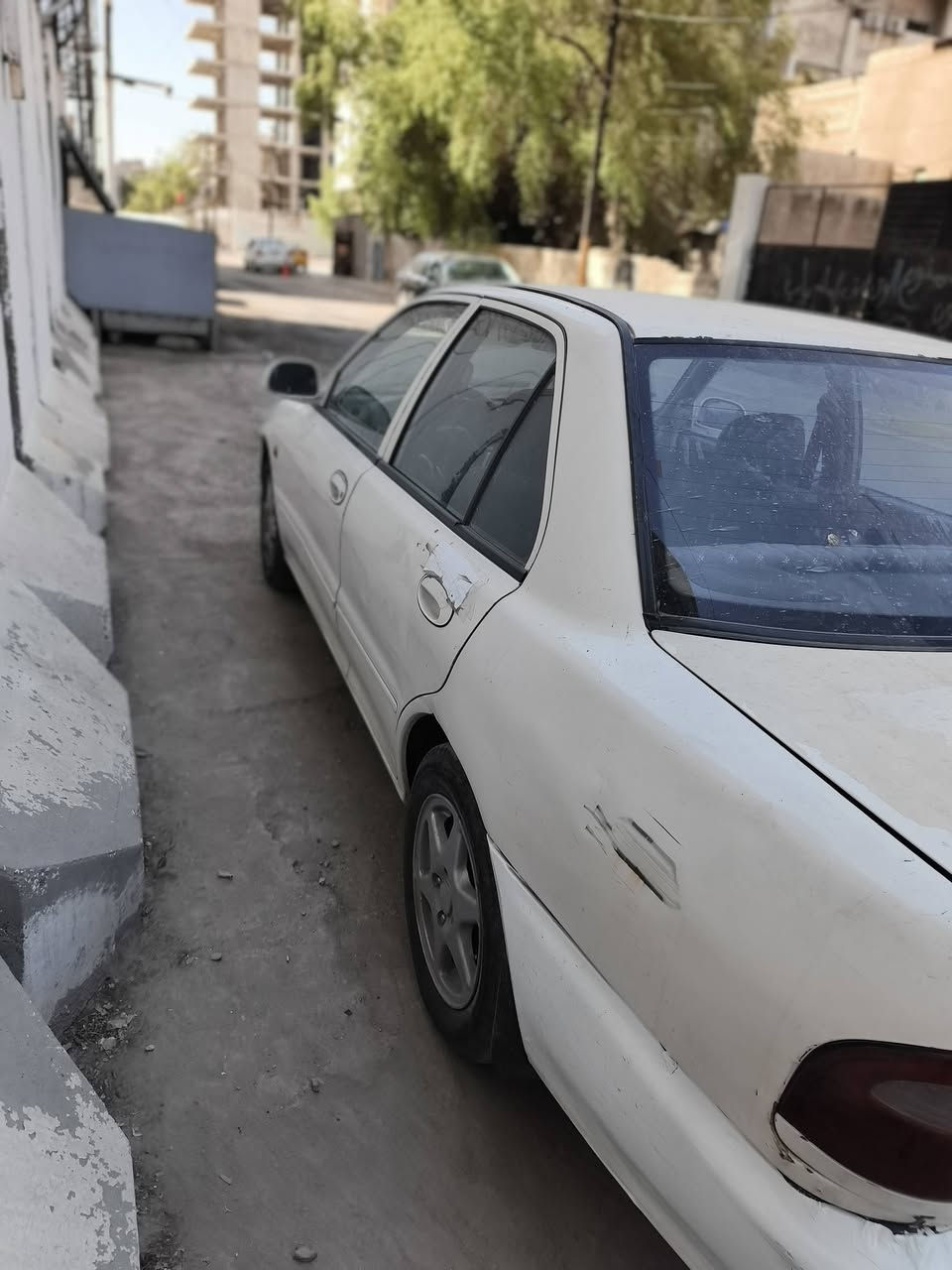 سلام عليكم براتون 2004 بلاديه بدون صبغ تبريد شغال مكينه كير خير من الله مكان كراده كهرمانه *********** السعر ٤٨ وبيها مجال السنويه باسمي تحويل ثاني يوم
