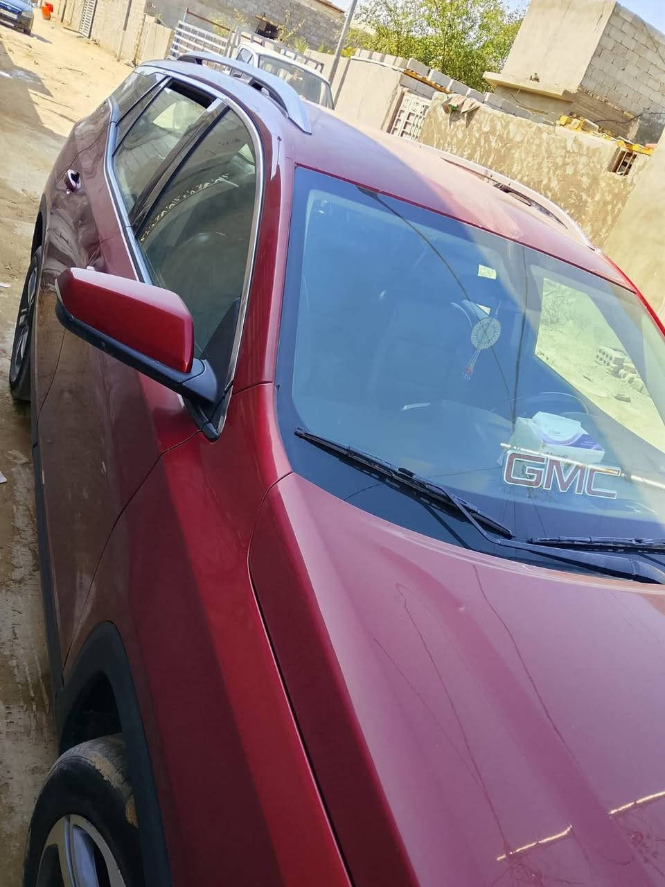 سلام عليكم جمسي تيران موديل 19سياره رقم نجف  أربعة سلندر خير من الله تبريد مكينه كير حدايده كله جديد سونار موجود بالمنشور ماشيه 2000 سعرها 130بيه مجال الطبين   
***********
