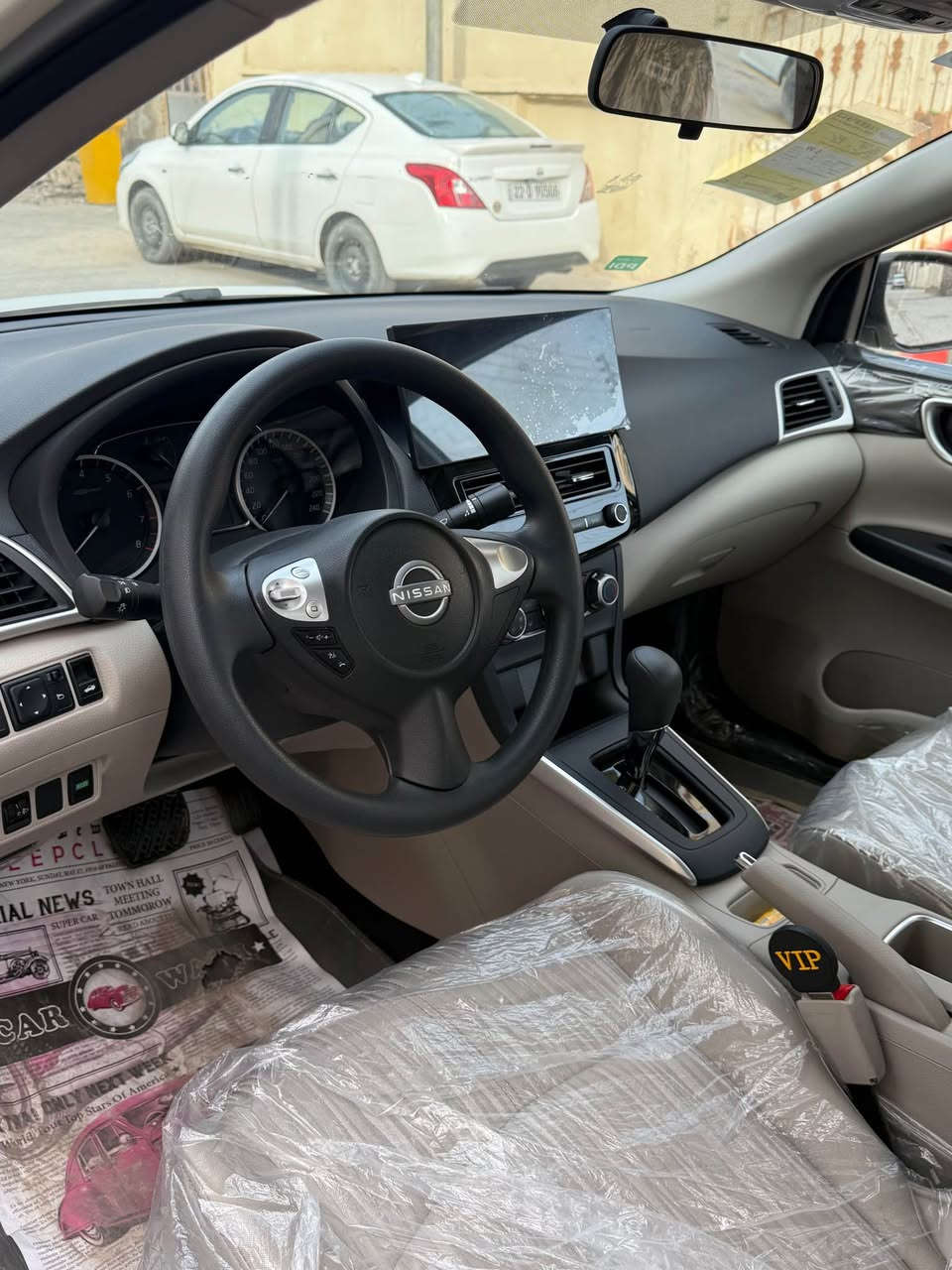 السلام عليكم 
نسيان سنترا 2025 زيرو ماشية 1500 كيلو 
رقم بصرة انكليزي بسمي 
دواخل لونين بيجي و اسود (كشن بيجي )
كفالة عامة
137 ورقة
*********** Singapore
