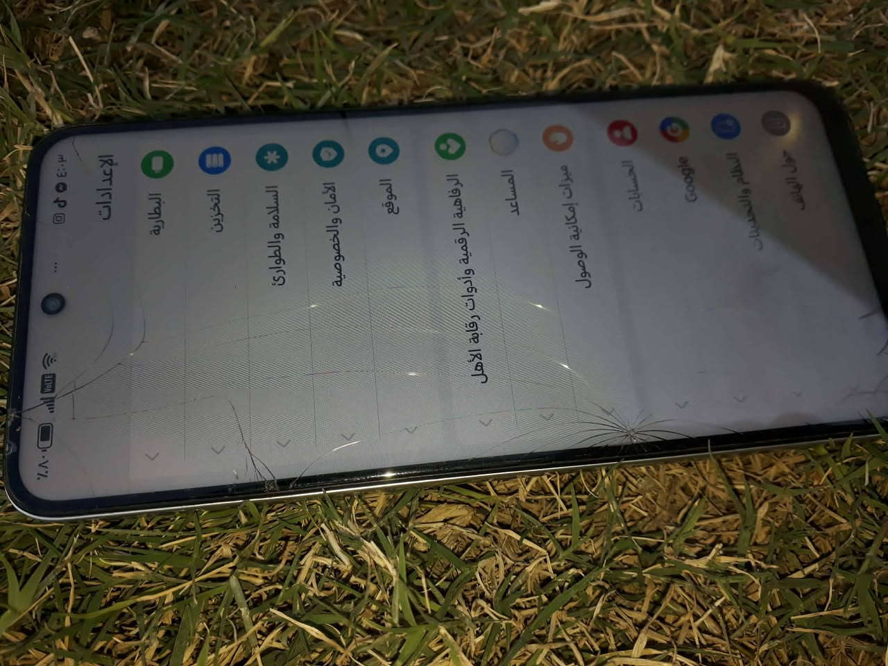 سلام عليكم مبايل للبيع الذاكره 256 ببجي 60 فريم سلاسه فول بي كسر بل شاشه كما موضح بل صوره السعر 150 بي مجال للتواصل ***********
