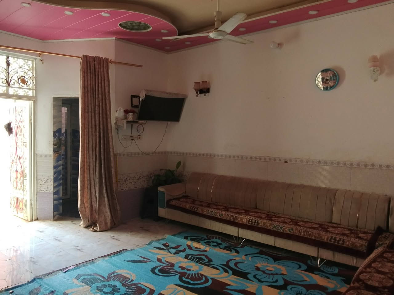 بيت البيع مساحه 150مترالبيت حديث كونكريت مسلح بحي العسكري الغربي بلعريضه الاستفسار ع رقم ***********

