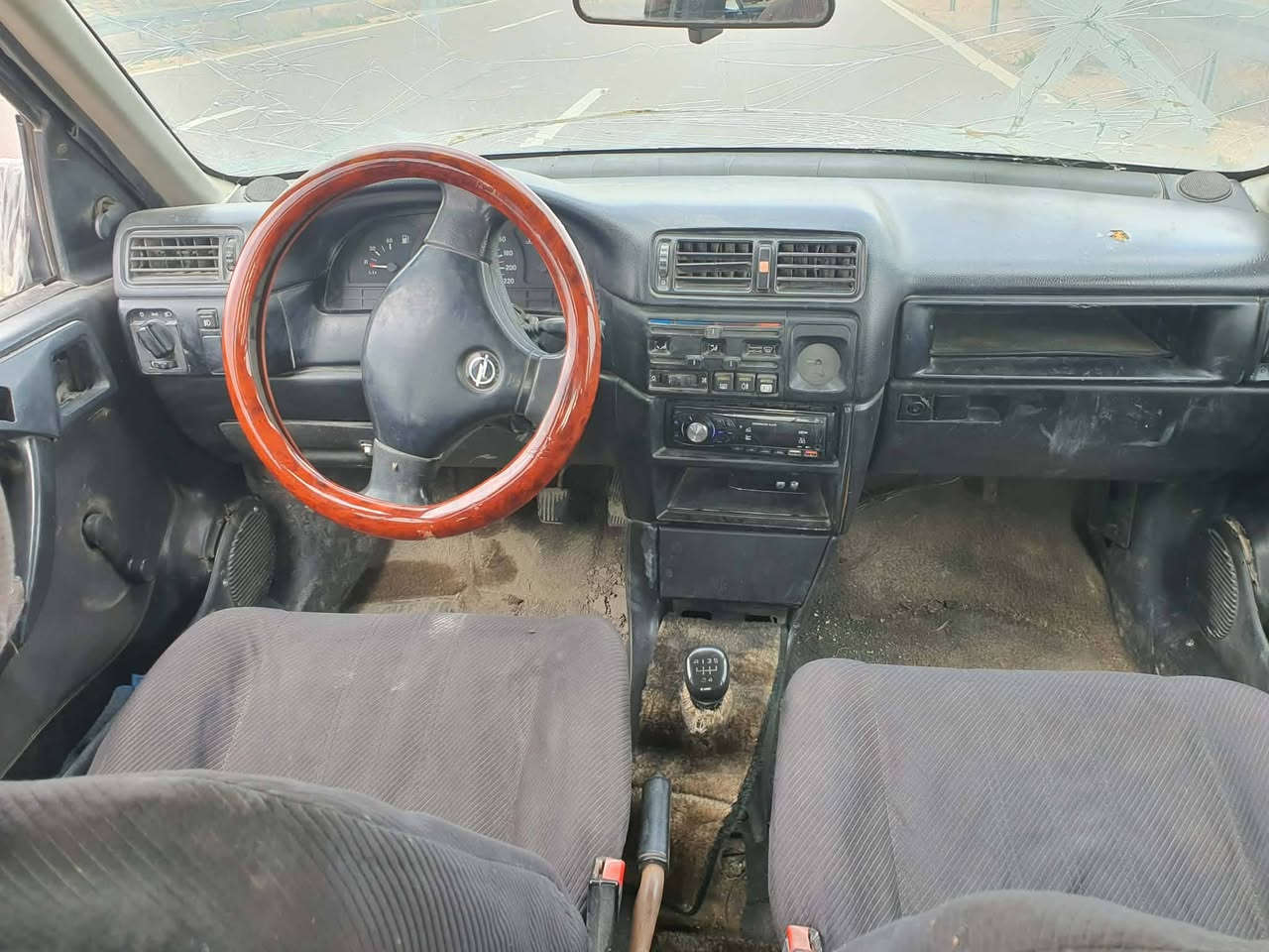 السلام عليكم سياره وبل فكترا مديل 92 رقم مثنئ  مشروع وطني تحويل ثاني يوم سياره مكفوله محرك وكير
كهربايات كلها شغاله
سعر 21وبيها مجال
الستفسار اتصل *********** مكان سياره نجف  خان نص
مراوس بيكم عادي
