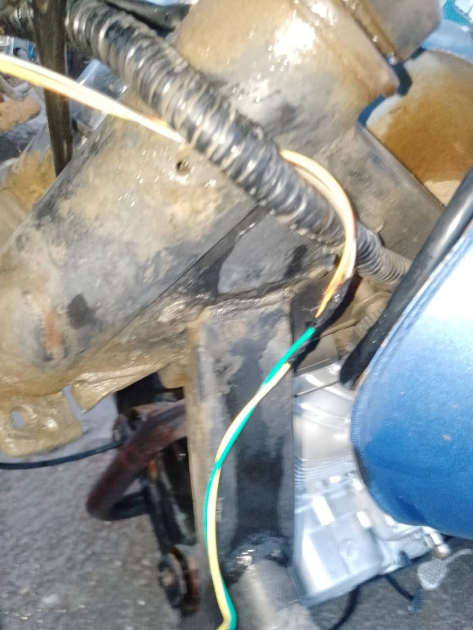 السلام عليكم عندي ستوته البيع موديل 2016 ومحرك 2025وتخم تاير وشاصي مكفول من لحيم رقم ابيض سنويه 2028بسمي كهربائيات كله شغاله السعر مليون و850وبيه مجال اتصال على رقم ***********
مكانه محافظة الديوانية قضاء البدير
