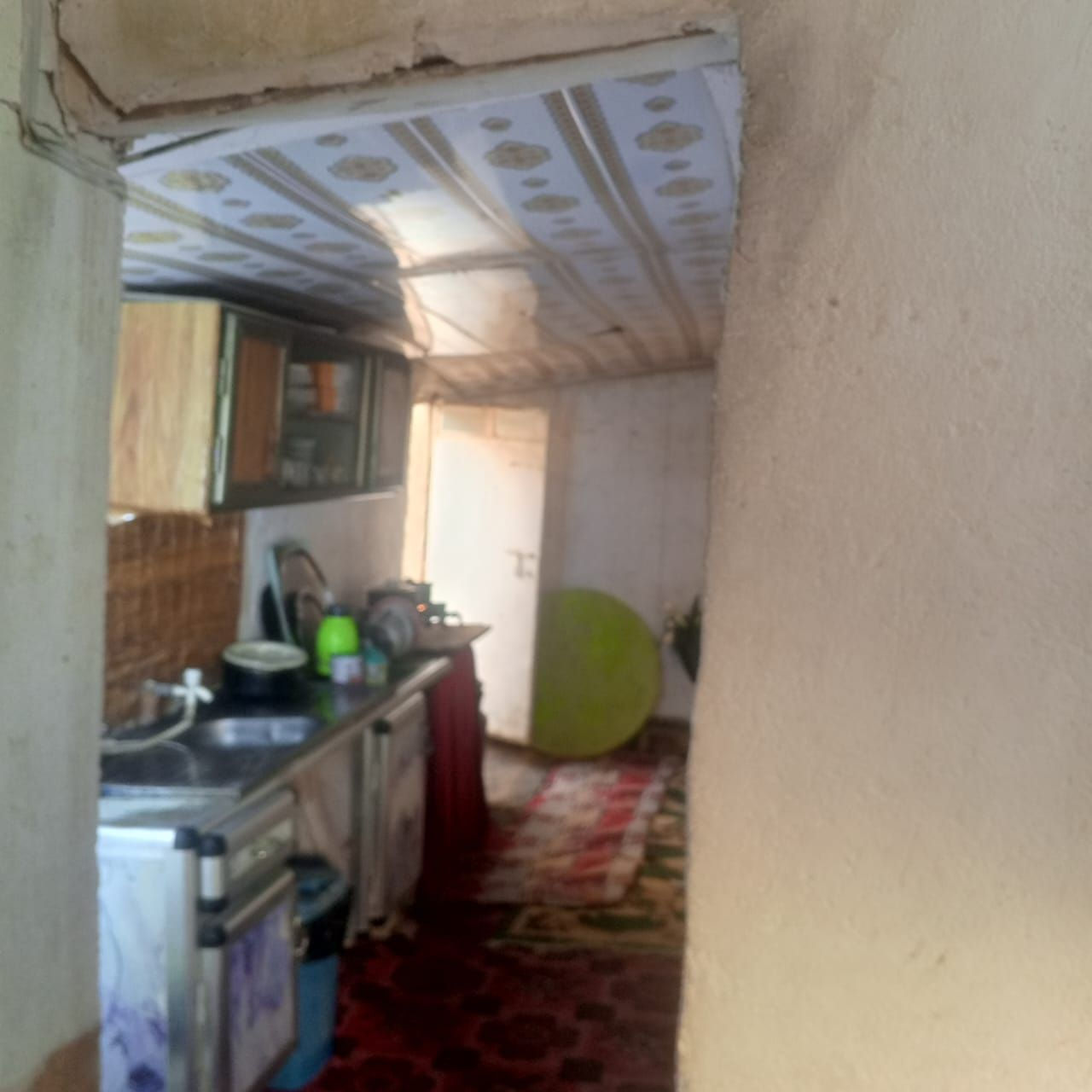 دار للايجار 
بيه غرفتين ومطبخ وحمام سقفه سندويج وبيه غرفة جينكو الشهر ب١٠٠ الف
مكانه خلف الملعب الدولي قريب على شارع السوك شارع٣٠
للتفاصيل الاتصال على الرقم أو المراسلة عالواتساب ***********
