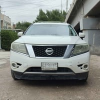 للبيع: نيسان باثفايندر 2013 SV - وارد أمريكي (كلين تايتل) 7 راكب دفع ر...