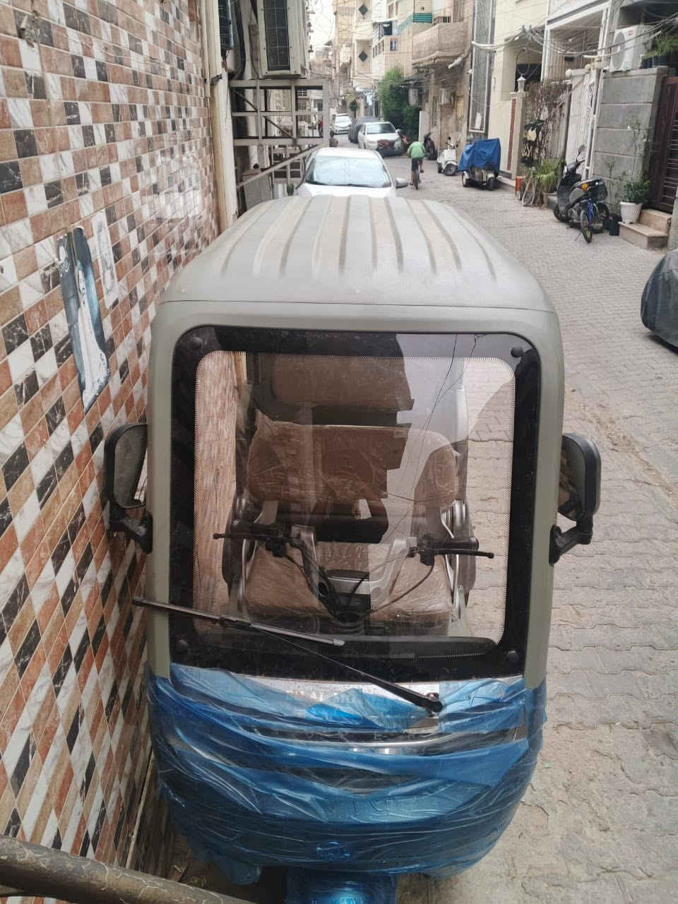 للبيع بسعر مليونين وبيها مجال بسيط 
جديده استعمال جدااا قليل مكانه الكاظميه


**إذا كنت صاحب هذا الإعلان وتريد حذفه لأي سبب، رجاءا أرسل رسالة إلى الدعم الفني**