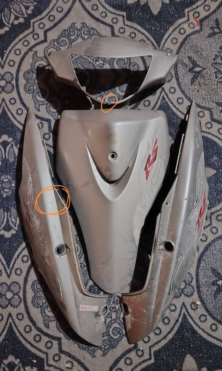 السلام عليكم من رخصت مدير الگروب
غراض للبيع مال ماكس 120 
. سلف ابلادي 49 سعره 10 تالاف 
. واقيه مال صالنصه لوليس ابلاد سعره 6 تالاف 
. كفر ماكس عدله ابلاد نضيف ختم واحد بس بي فطر بسيط سعره 30 الف وبي مجال 
. ويل امامي مع طبله مال بنز والبنز اصلي ياماهاا مال بوليس سعره 35 الف وبي مجال 
. داخل رصاصي بوليس ابلادي كامل نضيف بس بي كسر بسيط يتصلح سعره 35 الف وبي مجال 
. كفر بوليس ليموني كامل نضيف كلش بي كسر وفطر من جوه الايت يتصلح ابفايبر اگلاس سعره 35 الف وبي مجال 
مكاني كربلاء حي الحر قرب مجمع ليمونه 
الرقم ***********
