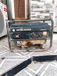 للبيع تخم كرويتات نضيف 5 قطع مع مولد نضبف لامفتوح ولامصلح السعر خاص 07...