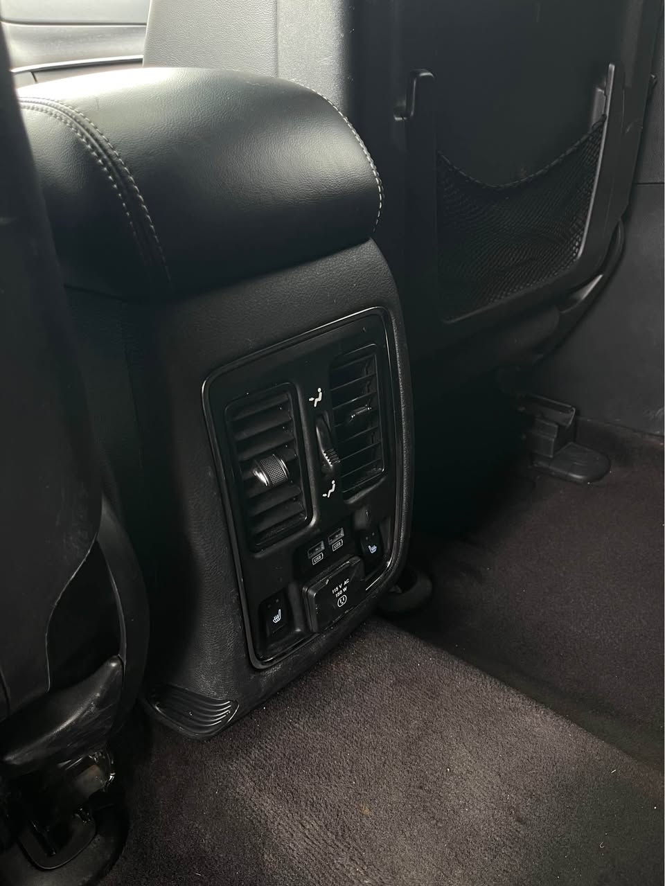 Jeep 2017 LIMITED 

٢٠١٧براوه دوبه ى
٦بستون ده بل ئه كسل 
شاشه كه وره ئيكو  سى دوكمه
گير شه فت فول ماسه فاته  سلايت 
گيرومه كينه ده بل ئه كسل كاره باى هه موى به شه رت مالى مه ده نى به شه رت يه ك دينار مه سره فى نيه مالى دوستە ١٥٠هه زار رويشتوم عمول ليدانى نيه بوياخى نيه سه ياره كه لوك سوکەن هیتەر ٤ کوشن هیتەر 
***********
WhatsApp 
*********** بشدار, السليمانية
