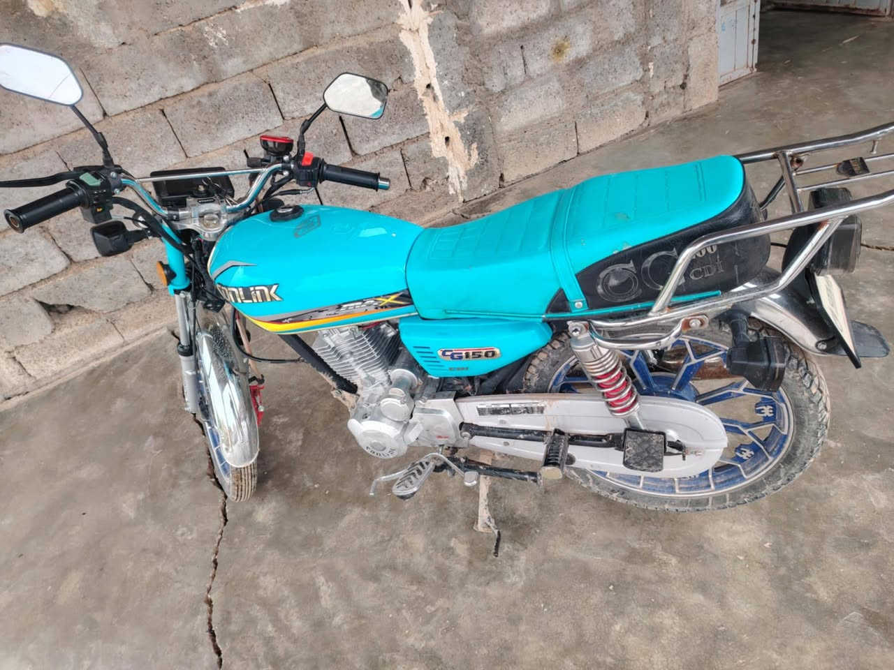 موطور سافان موديل 25لسعر 700
***********
