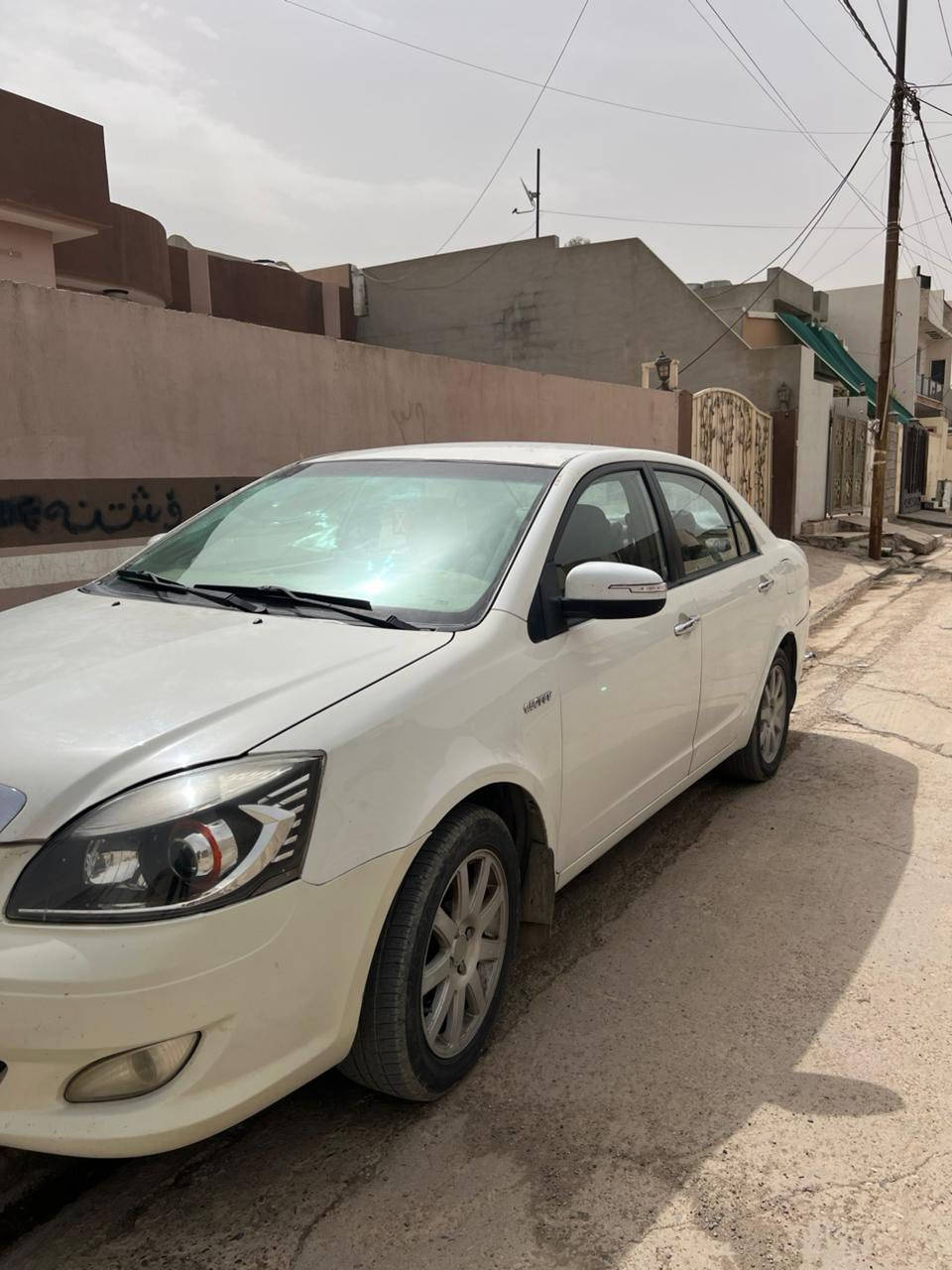 جيلي موبل لل بيع موديل 2013 رقم جديد سنويا جديد رقم كركوك بطاقة بنزين موجود سيارة بسم نة  واشرط  تحويل كير وا محرك وا تبريد ثلج اب شارط كير عادي قطعتين بارد فقط سعر 63 رقم صاحب سيارة *********** Zana Nazm
