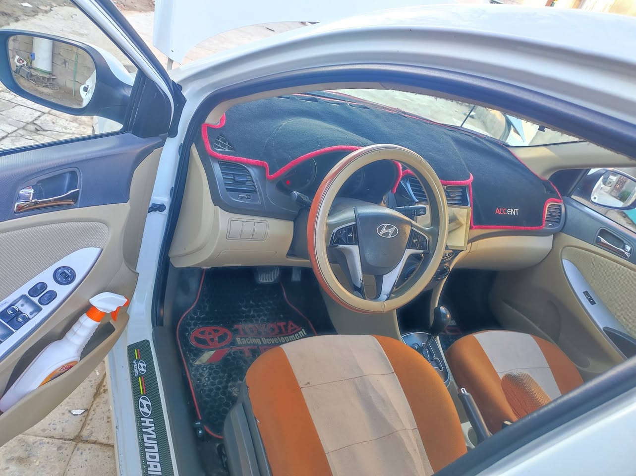 يالله للبيع اكسنت موديل 15 رقم بغداد نكليزي سنويه 30 مكينه 1600 سياره فول  حلوه وجاهزه مكينه وكير حداديه تخم تاير باتري جديد سياره مكفوله من ضربه وصبغ مكان سياره بابل الاسكندريه السعر 103ماجاوب خاصه شراي يتصل ***********
