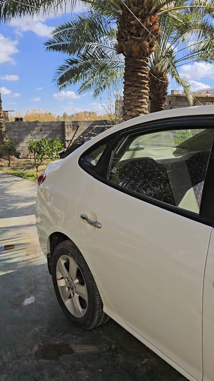 السلام عليكم النترا للبيع موديل 11 شركة الكاصد سياره خير من الله بيها اربع قطع وابيع حزام محرك 2000مكفول للاستفسار ***********
