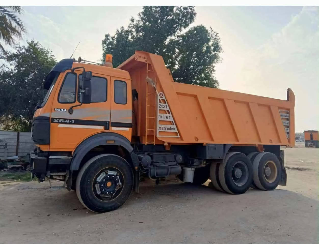 سلام عليكم كرواتي للبيع موديل ٩٥ مكينه ٤٤ كير ١٨٠ مجموعه جيئف مصبوغه عام شركات تخم تاير السعر ٤ شدات العنوان كربلاء ***********] ***********
