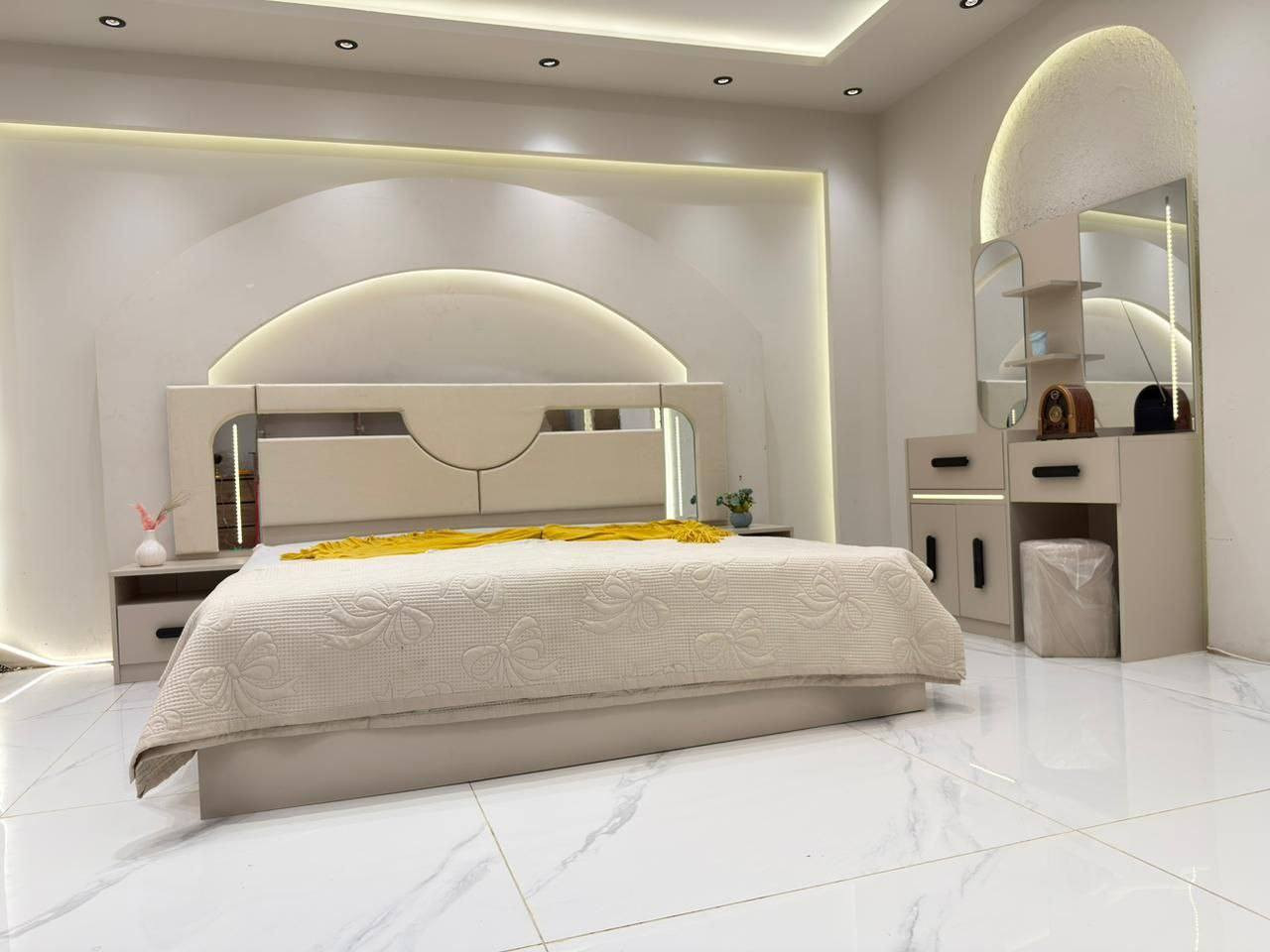 *موديل*          
*♦️♦️♦️فيروزه    سبورت♦️♦️♦️*

*❇️ 7قطع          كنتور وملحق*
*❇️ سرير مخزن*
*❇️ ميز تواليت ضخم* 
*❇️ إناره بالكومديات*
*❇️ شغل ممتاز وأصلي* 
*❇️انار في ميز تواليت*
*❇️انارة في كنتور*
❇️رفوف اضافيه تقطيعات

السعر مليون الف *

شد ونقل 
- بغداد مجاناآ
- ⁠اطراف 20 الف 
- ⁠محافظات 100 الف


**إذا كنت صاحب هذا الإعلان وتريد حذفه لأي سبب، رجاءا أرسل رسالة إلى الدعم الفني**