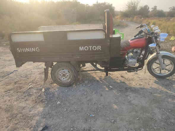 السلام عليكم ستوته موديل 18 اوراق مكينه 25 السعر واحد و200 المكان حله قضاء المحاويل***********
