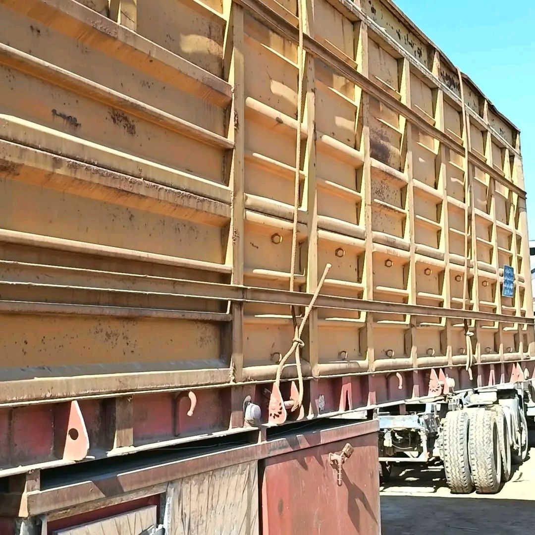 رقم 5
بسم الله الرحمن الرحيم 
سلام عليكم مدير كروب المحترم 
عربانه الالماني  محورين 14 مربع مجموعه لعاب 
سعر 70 ورقه بيه مجال
***********
جمال
***********
ابو عبد الله
 تايرات ٢٤/١٢٠٠ 
تحمل حنطه 48 طن تقريبنا طول ١٢ متر    و١٠
مكانه بغداد عوريج مقابل مخابز الاغا
حي العسكري قرب مرور تسقيط
