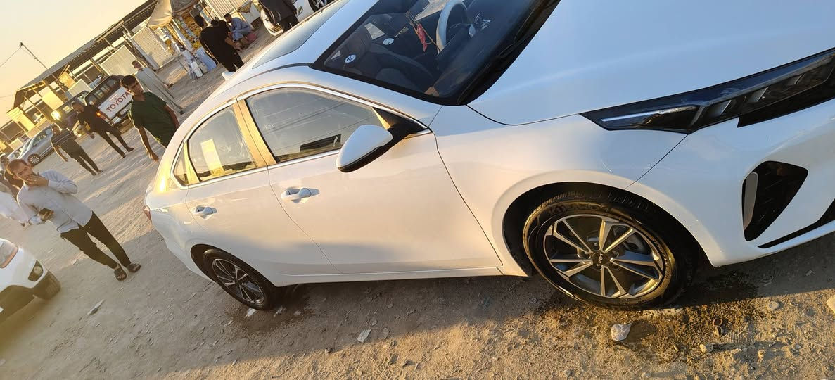 من رخصت الأدمن k3موديل 24اتسلام شركة السياره كفاله عامه ماشيه 12الف السعر 147/هاذا رقمي ***********مكاني ديوانيه موشراي لاتكسر بحلال الناس
