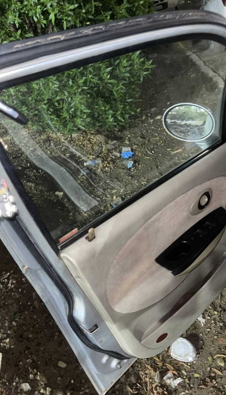 السلام وعليكم كيو كيو للبيع موديل 10 سياره نظيفه بلاديه ماشيه 70 رايديها ب28 وبيها مجال بسيط مكاني بغداد


**إذا كنت صاحب هذا الإعلان وتريد حذفه لأي سبب، رجاءا أرسل رسالة إلى الدعم الفني**