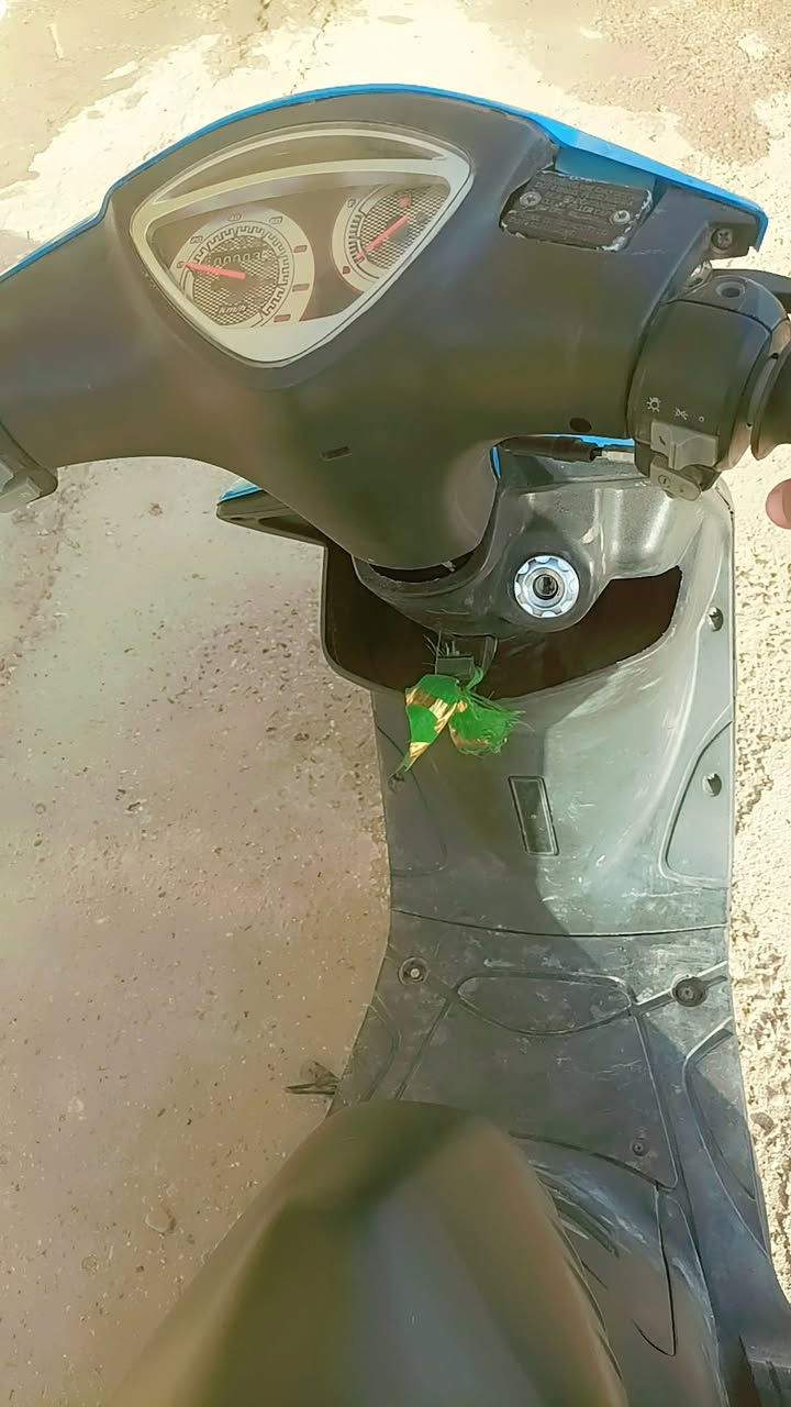 السلام عليكم دراجه ماكس عدله بوشه 49بلادي . الدراجه خير من الله فول . واحد عله واحد بكلشي سرعه ومعدل وشلعه . خير من الله . . ...كلشي شغال سلف هندر . .....السعر 630بيهه مجال بيكم خير او تدلل . الرقم ***********...........................🪬🧿
