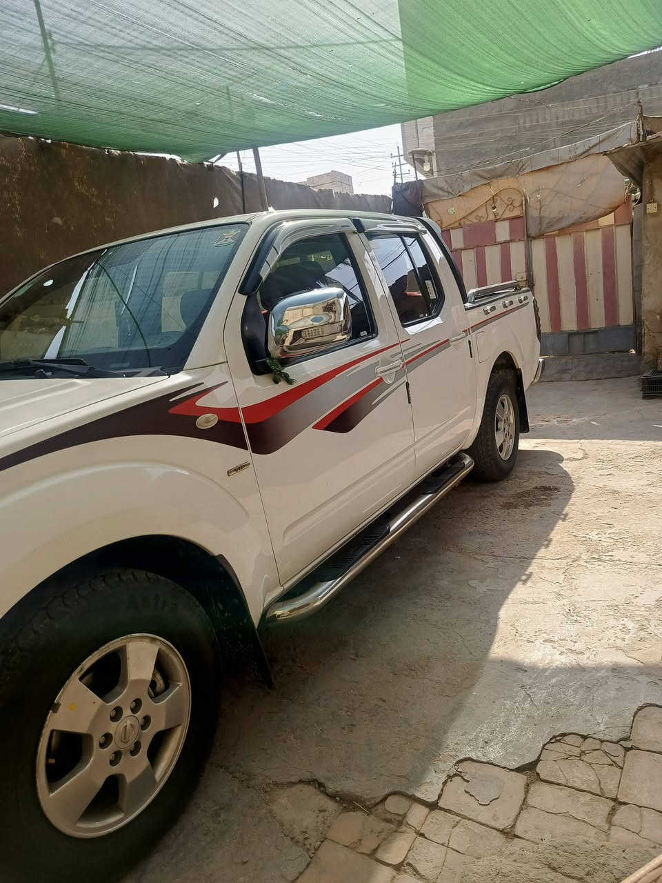 السلام عليكم بيك اب نيسان نيفارا موديل 2012 رقم بغداد گير  اوتوماتيك محرك بلادي سياره نظيفه وحلوه ما بيها اي عيب سنويه لغايه 2026 شهر السادس للاتصال***********
