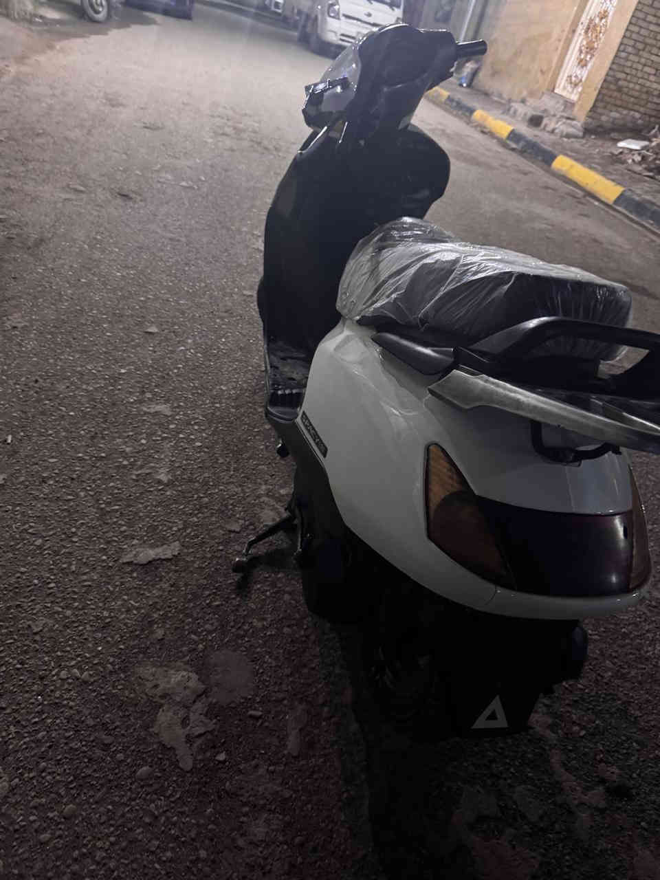 السلام عليكم دراجه للبيع مكاني الكوت الزهراء سعرها600وبي مجال تصل على رقم وبيك خير ودلل
***********
