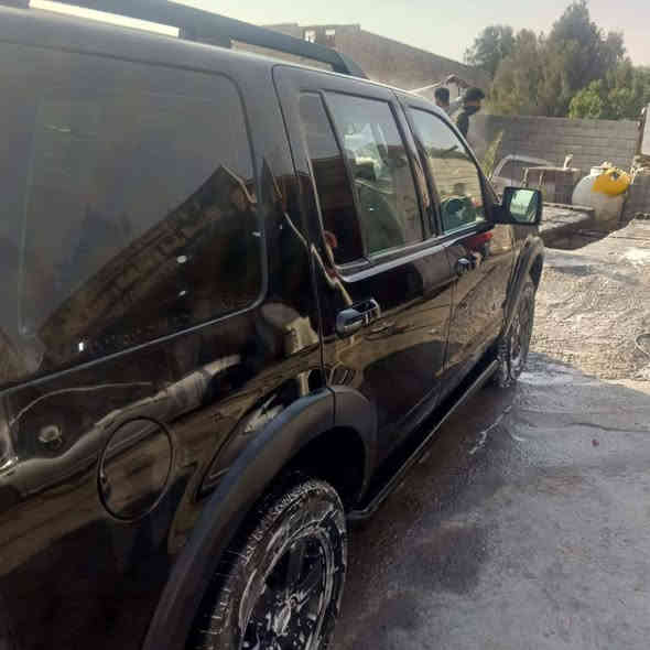 فورد اكسبلورر 2007 مكفوله من الضربه والصبغ السيارة بلاديه كير ومحرك كفاله شرط التحويل رقم انكليزي احلى من الصور السعر 95 وبيها مجال بسيط رقم الهاتف ***********
***********
