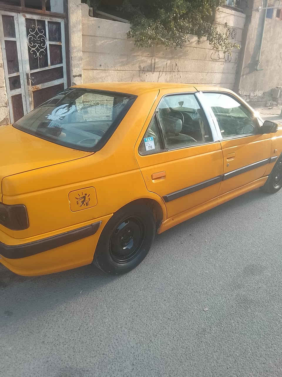 سلام عليكم سياره بيجو مديل 18 المكان بصره 
السعر 45 وبيه مجال الاتصال ***********
