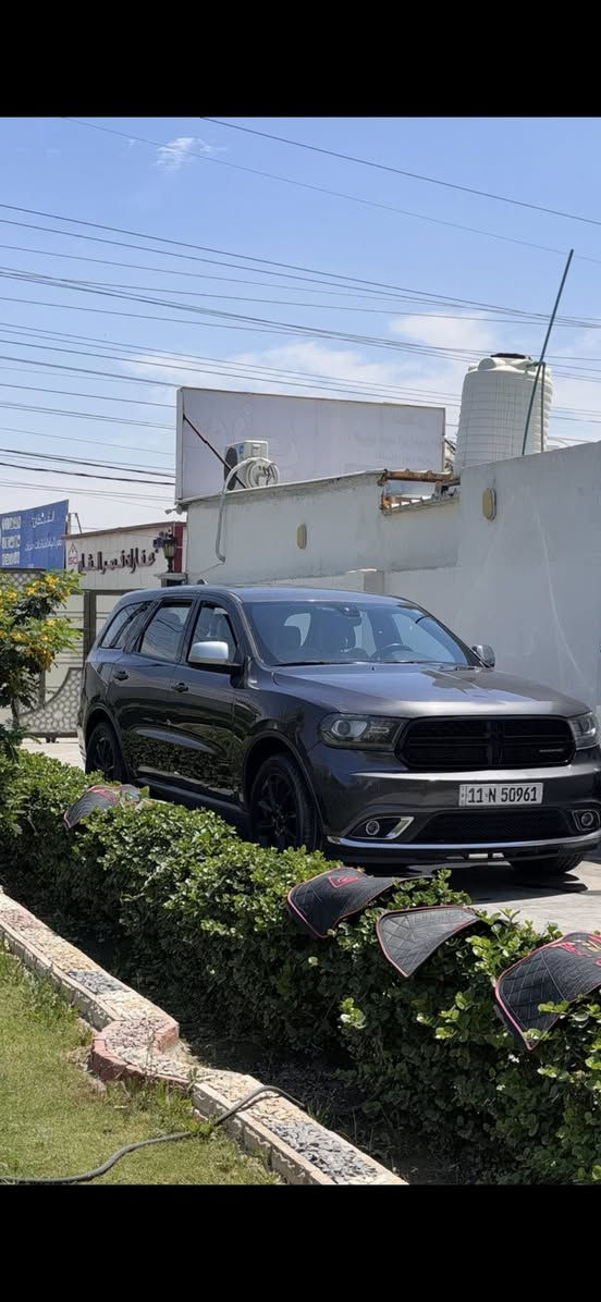 ســلام علـيكم : Dodge Durango
موديـل 2018 
مـوصفات sxt
حادث خلـفي قبـق جنطه
سياره نضيفه وخير من الله
للـبيع او مراوس ب باسفكا
الــسعر : 20
للـتواصل : ***********
