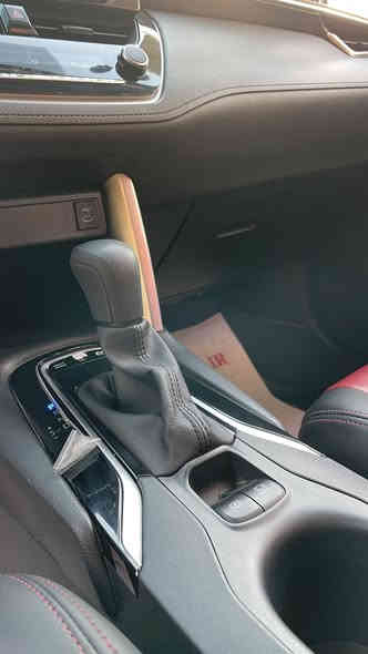 ⚜️ معرض حيدر شاكر ⚜️
👇🏻👇🏻👇🏻👇🏻👇🏻👇🏻👇🏻👇🏻
السعر24,200 دينار عراقي🔥🔥

تويوتا كورلا كروس موديل 2025 رقم 
بغداد 

👇🏻👇🏻👇🏻👇🏻👇🏻👇🏻👇🏻👇🏻
السعر24,200 دينار عراقي🔥🔥

.✅دخل احمر
.✅ماشيه 25

المواصفات الأهم:

✅ محرك 2000 هايبرد (صنع في اليابان)
✅ دفع أمامي + ناقل حركة CVT
لرؤية شاملة
✅ جنوط قياس 17 إنش
✅ مصابيح أمامية LED
✅ دخول وتشغيل بصمة (عدد 2)
✅ إشارات على المرايا الجانبية
✅ تحكم كهربائي كامل بالنوافذ
✅ مقعد السائق كهربائي + مقاعد جلد
✅ تبريد أمامي وخلفي
✅ فتحة سقف (سلايد) بانورامية
✅ نظام مراقبة ضغط الإطارات TPMS
✅ نظام رادار أمامي ومثبت سرعة
✅ أنظمة سلامة متقدمة:
• نظام تحذير التصادم الأمامي
• نظام التوقف التلقائي
• نظام تحذير الخروج من المسار
• نظام البقاء داخل المسار
✅ بلوجكترات + نظام ABS
✅ منافذ USB-C

👇🏻👇🏻👇🏻👇🏻👇🏻👇🏻👇🏻👇🏻
السعر24,200 دينار عراقي🔥🔥

⭐️ بيع وشراء ومراوس سيارات الحديثة ⭐️

📍متوفر في معرض حيدر شاكر لتجارة السيارات الحديثة
📍 الموقع: بغداد – الكريعات – الشارع المعارض 

💵 نظام البيع : نقد فقط 
📞 للتواصل والاستفسار السريع:بي واتساب
📱***********
📱***********
📱***********
