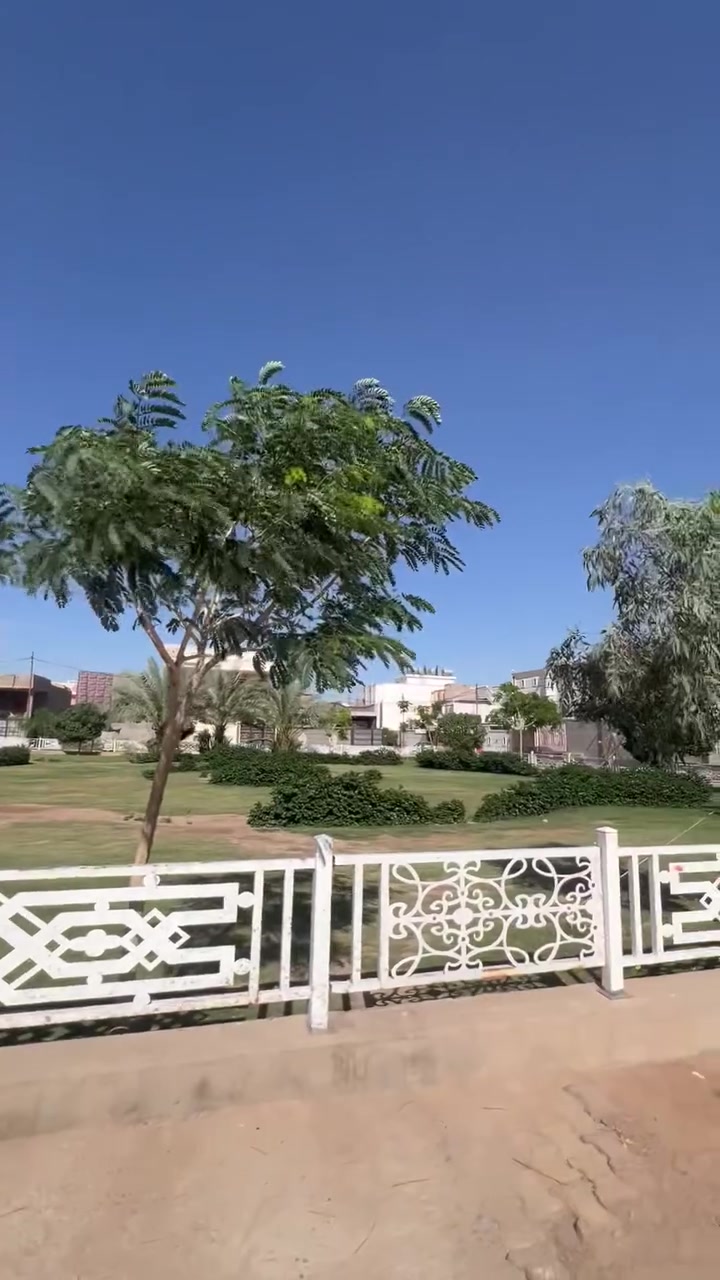 🚨اعلان ع بيت طابقين للبيع📍حي الزيتون خلف عمارة ام عمار عرض وموقع مميز مقابل حديقة
بيت طابقين 
٢٠٠متر
متكون من ٥غرف 
الطابق الارضي يشمل 
كراج واسع ضمن صحيات خارجية 
مطبخ حار وبارد ضمن مناور 
استقبال + غرف ٢ وصالة ضيوف 
الطابق الثاني غرف ٣ 
صحيات 
سطح  + صالة 
١٧٠وقابل للتفاوض 
للاستفسار 
***********
