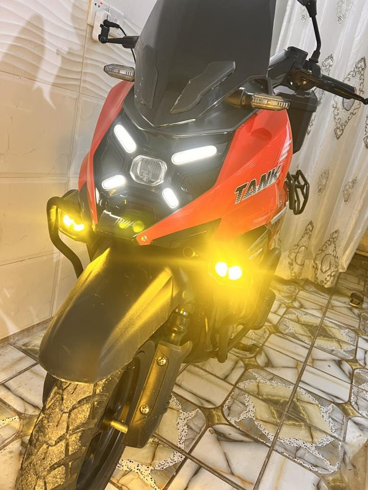 دراجه تانك الصقر 2026ثمانيه بطاريات مستخدمه ثلاث اشهر الشحنه الوحده تمشيك ٧٠ كيلو مكاني الشعب ***********
