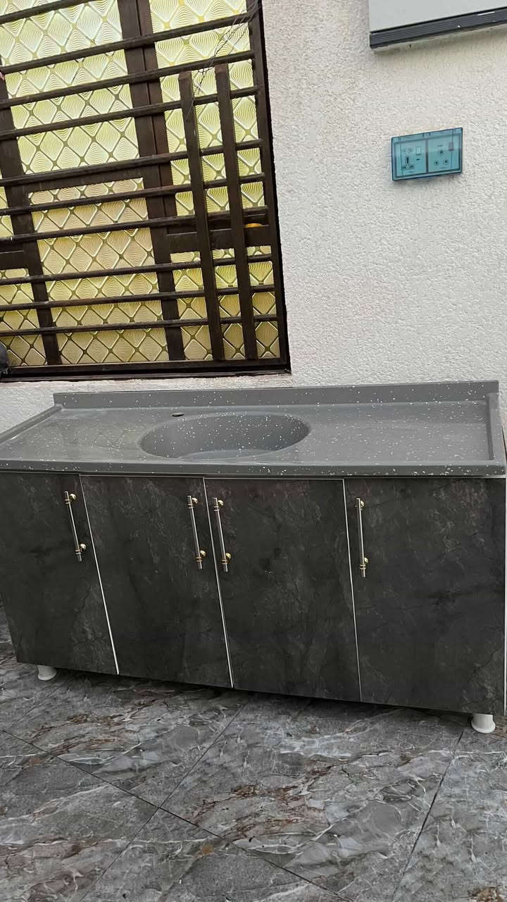 سنك  خشب  ام دي اف والفوك مرمر 

سعر 130 

عنوان جزيره شارع الريان


**إذا كنت صاحب هذا الإعلان وتريد حذفه لأي سبب، رجاءا أرسل رسالة إلى الدعم الفني**