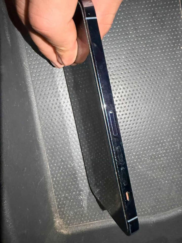 سلام عليكم 13 برو ماكس 256 جهاز نضيف وتر بروف لا مفتوح ولا مصلح بطاريه 76 بلادي الجهاز سعره 650 مكان بغداد الدوره شراي اتصل *********** مكلف بلنشر
