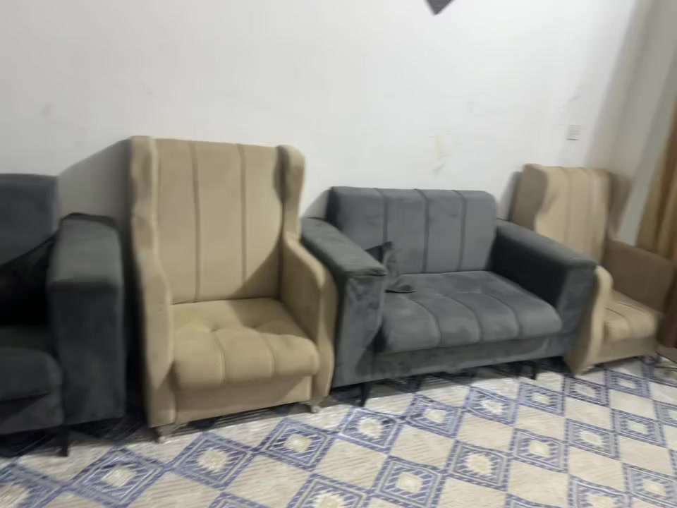 تخم مستعجلين عليه قفل قفل بدون متعامل 200 الشراي يتصل مابيلا كسر ولا شك ماخذي 500 نبيعه 200 الشراي  يتصل ع الرقم 

‭0776 290 4332‬
