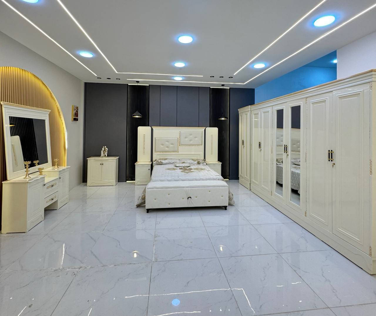 حصرياً الموديل الجديد والمميز 

غرفه نجاره قتصاديه 🛌

متكونه من 9 قطع مميزه 

الكنتور ارتفاع 240 طول 320 

مع الزاويه مجموع الطول 4 امتار 

السمك الخارجي للغرفه 5 ملم انديف

والسمك الداخلي 3 ملم معاكس ابيض

السعر مليون دينار فقط 😍

سعر الشازلون الخزان 75 الف 

سعر الشازلون المقعد 50 الف 

متوفر توصيل وشد داخل بغداد 😊

متوفر توصيل وشد لكافة محافضات العراق 🇮🇶


**إذا كنت صاحب هذا الإعلان وتريد حذفه لأي سبب، رجاءا أرسل رسالة إلى الدعم الفني**