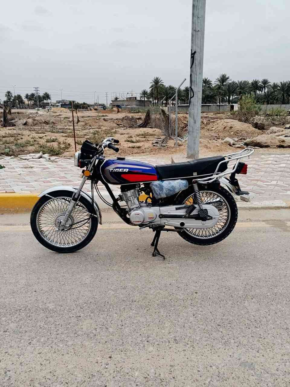 سلام عليكم تايكر2021ختم سونك الاصلي باب أول نضافه شوفت عينك وحله من الصوره كفوله كفاله عامه نضافه شوفت عينك وحله من الصوره كهربايات كلها شغاله مكينه ناعمه لاتبخيرولاصوت برغي مامفتوح بيها دراجه مال جناي السعر425وبيها مجال حك الجيه ***********مكاني طوريج ***********قرب سيطره ام الهوه اوراق كامله جددكلش
