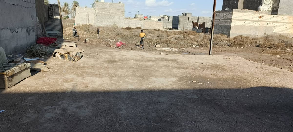 قطعة ارض 200متر  طابو صرف زراعي  عراقي   القطعة محدوله وجاهزه للبناء الجزيرة الرابعة قرب سلمان المحمدي 
تبعد عن الشارع العام مال باب الهوى 175 متر 

السعر 35 وبيه مجال ***********
