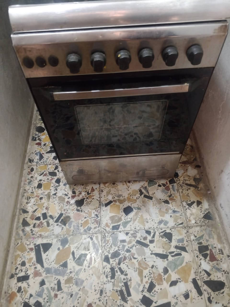 السلام عليكم طباخ للبيع نضافه تشغيل على الفحص


**إذا كنت صاحب هذا الإعلان وتريد حذفه لأي سبب، رجاءا أرسل رسالة إلى الدعم الفني**