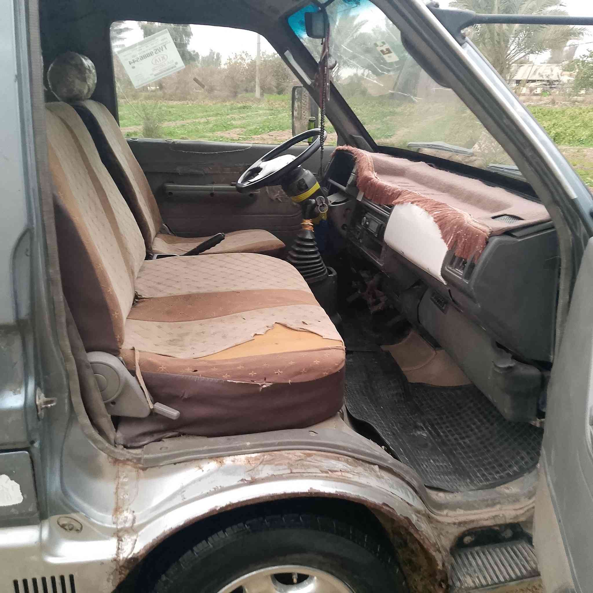 هيه سياره رقم بغداد  94من مكفولت  اربع شواصي محرك كير اكسن بلديه سنويه 26  عارضه 35 بيه مجال  ***********  واتساب برقم مكان السياره بغداد المحموديه الطيفيه
