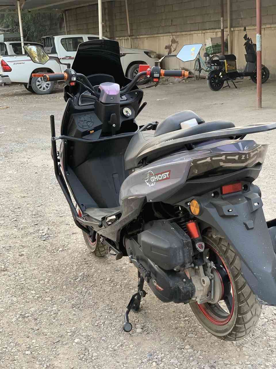 السلام عليكم 

دراجه 2025 GHOST 

وارد صيني امتياز 🥇

مستعمله 3 اشهر فقط يعني جديد 🏍️

بصمه 🫆

تشغيل عن بعد 🎮

منفذ شحن 📳

ماشيه 1400 حقيقي

مكاني بعقوبه 

السعر 700 وبيها مجال بسيط للطيبين 
.
خاص او اتصل على الرقم 

***********
